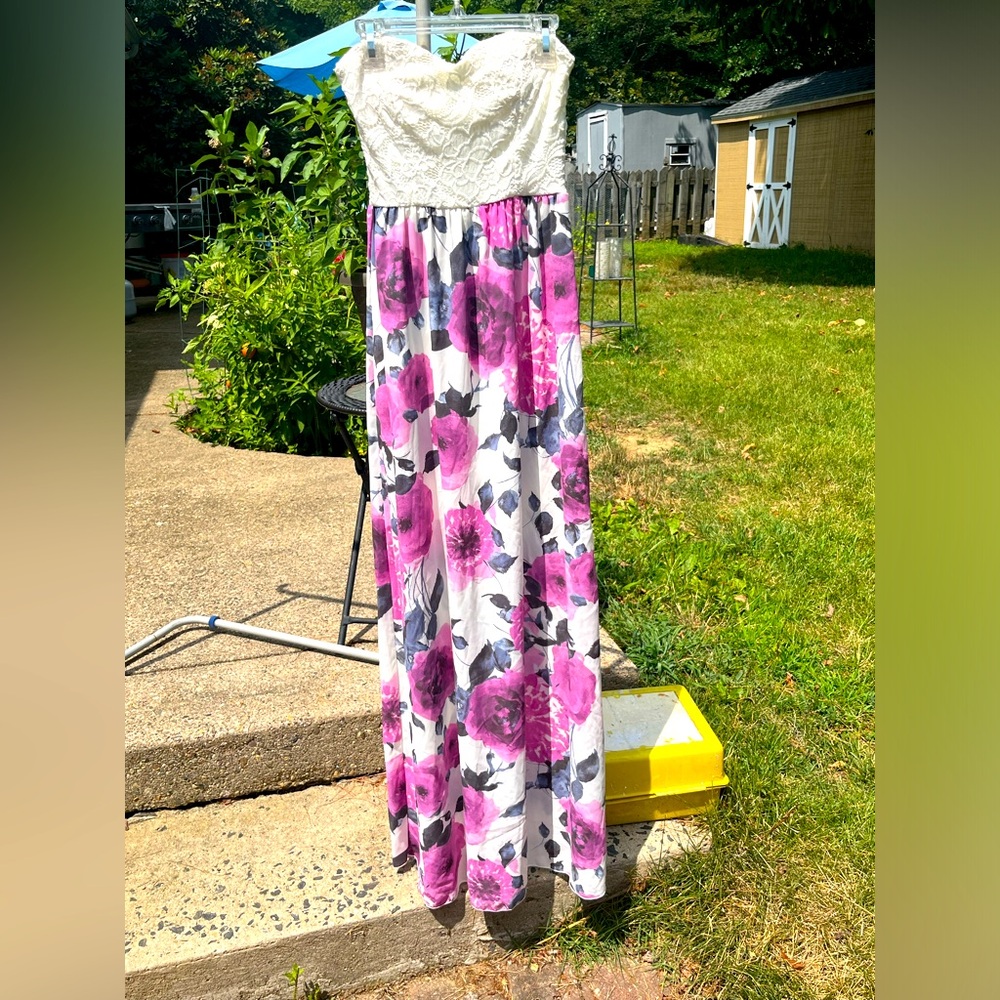 Beautiful sleeveless floral maxi dress pink white half slip to knees then sheer